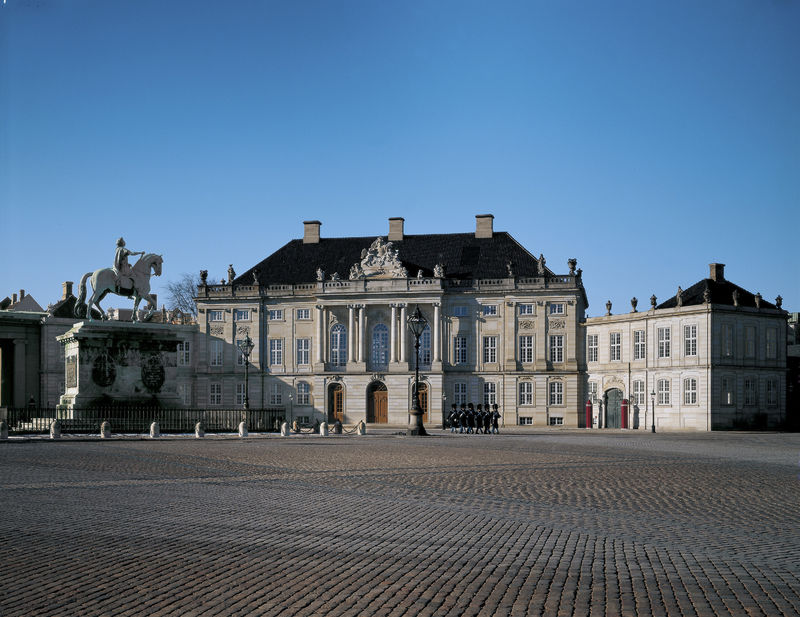 amalienborg castle visit